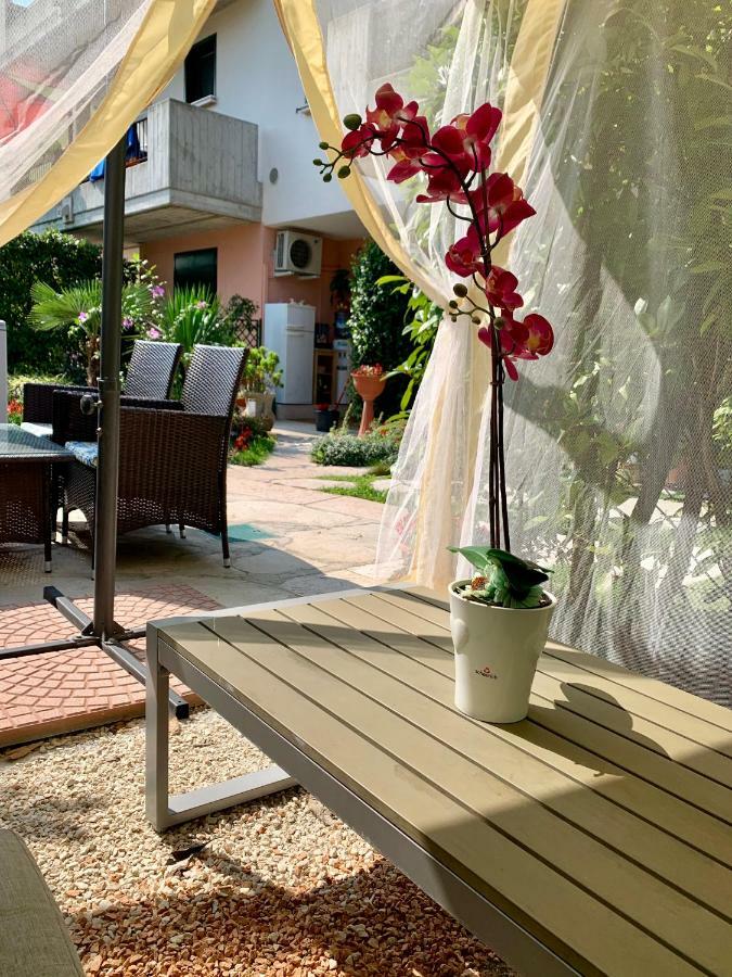 B&B Garda 4U 代森扎诺-德尔加达 外观 照片